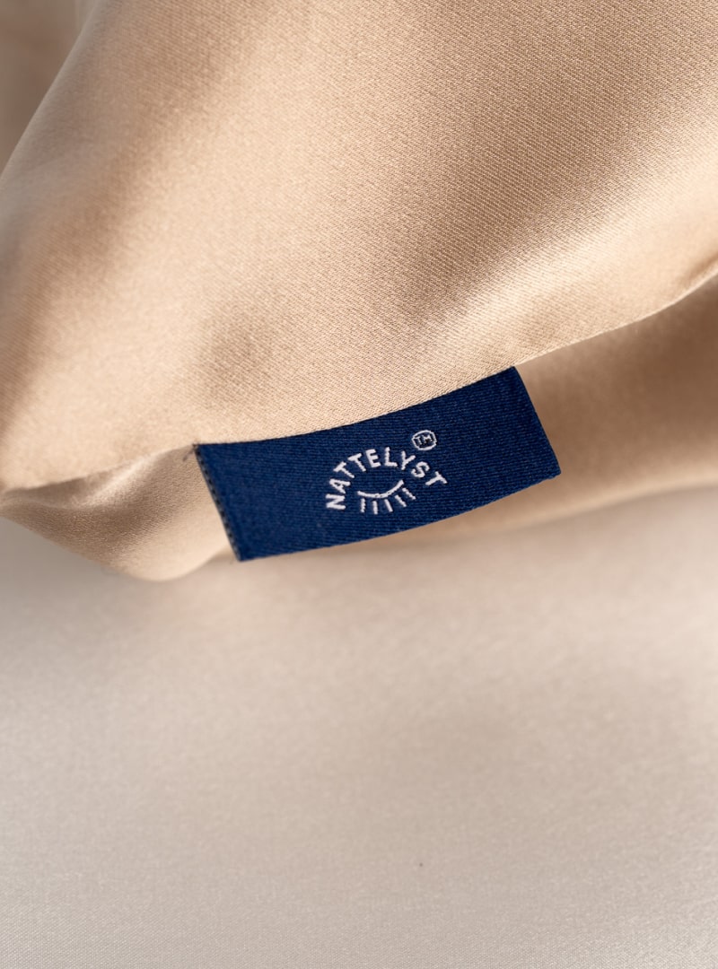 Kissenbezug aus 100 % Maulbeerseide (OEKO-TEX) Beige