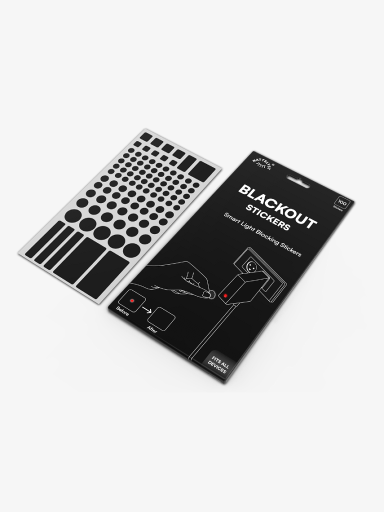 Packung Blackout Stickers mit schwarzen Aufklebern in verschiedenen Formen zur Abdeckung von LED-Leuchten